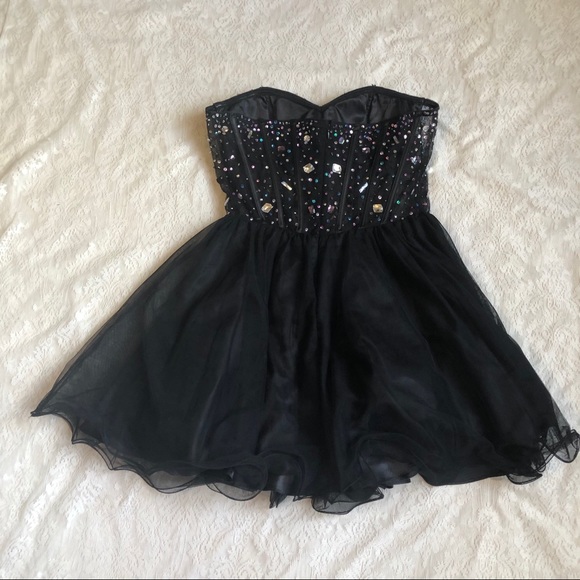 Blondie Nites mesh beaded bodice mini prom… - Picture 8 of 8